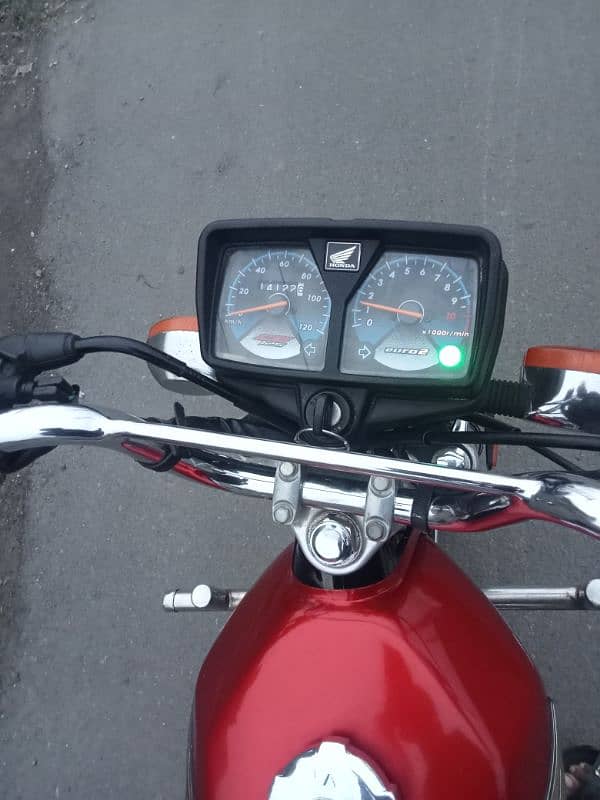 Honda self start one hand use bike avarge Kamal ke buhat Kam use hui 3