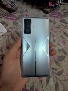 Poco f4 gt with gaming triggers (oneplus 8 8pro 9 9pro 10pro