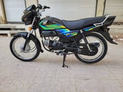 Honda pridor black colour  just new bike