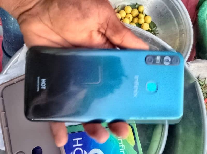 infinix hot 8 3+32GB 3