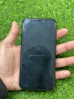 iPhone 11 pro (PTA approved) LL/A - Midnight Green