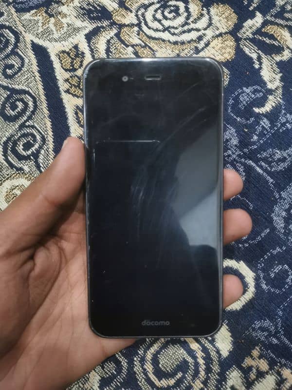 Aquos SH-04H 1