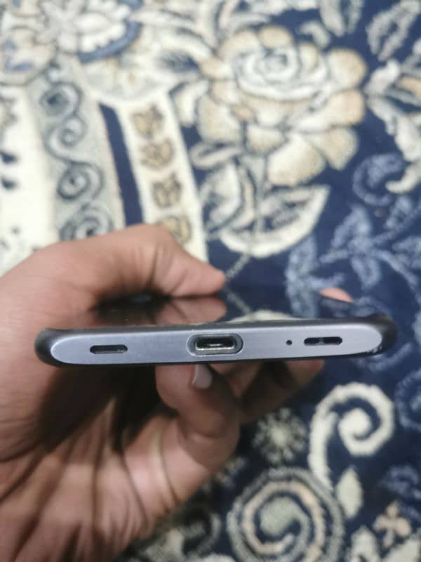 Aquos SH-04H 6