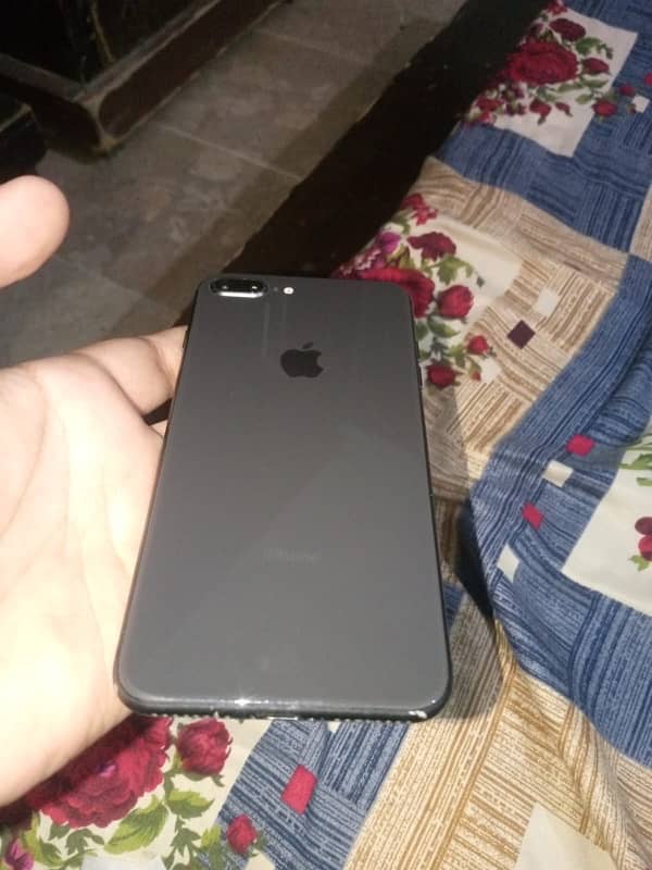 iphone 8 plus 1