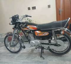 Honda 125 2022 Model Genuine Condition Lahore Registered 03278290878