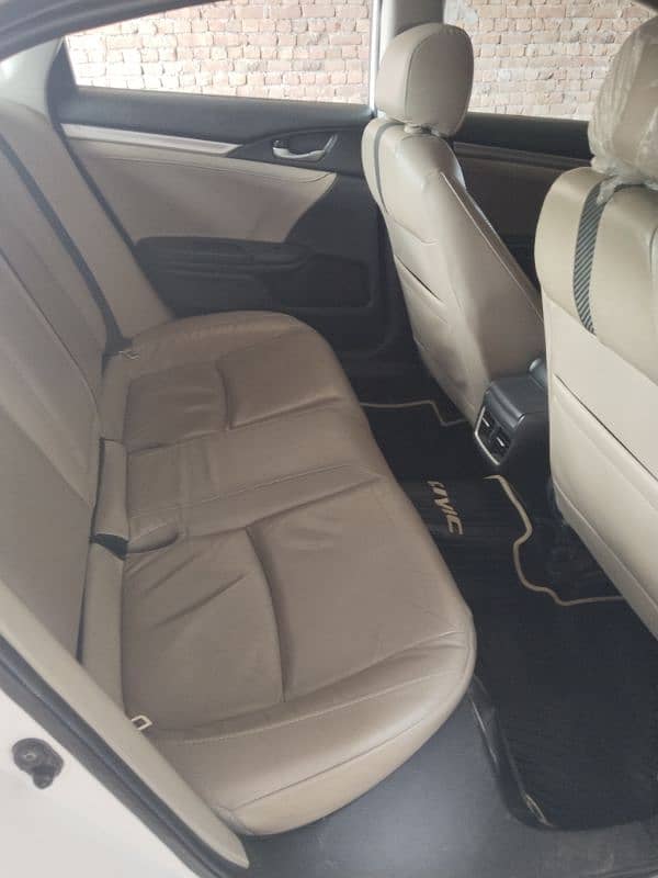 Honda Civic Oriel 2018 13