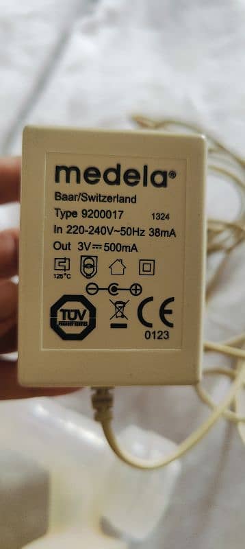 Medela original breast pump 3