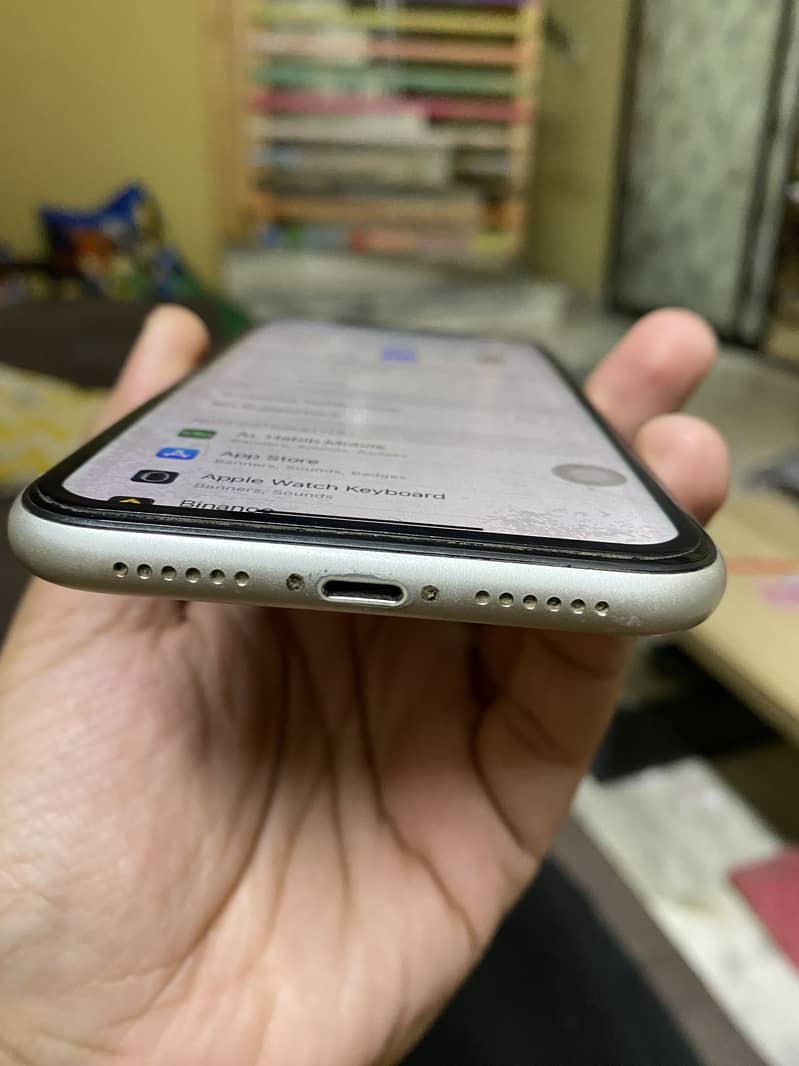 Apple iPhone 11 5