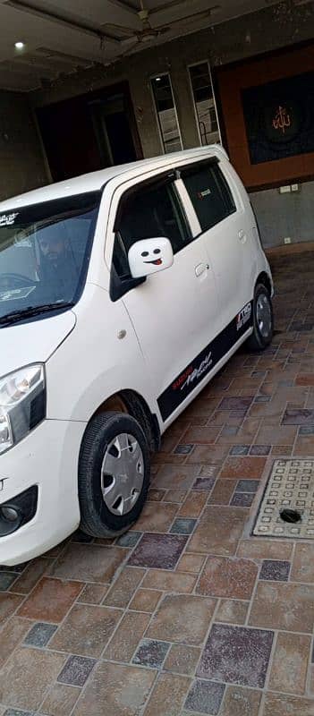 Suzuki Wagon R 2017 3