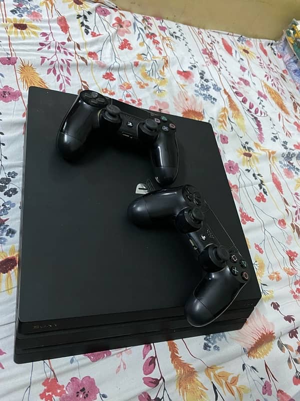 playstation 4 pro 1 Tb 0