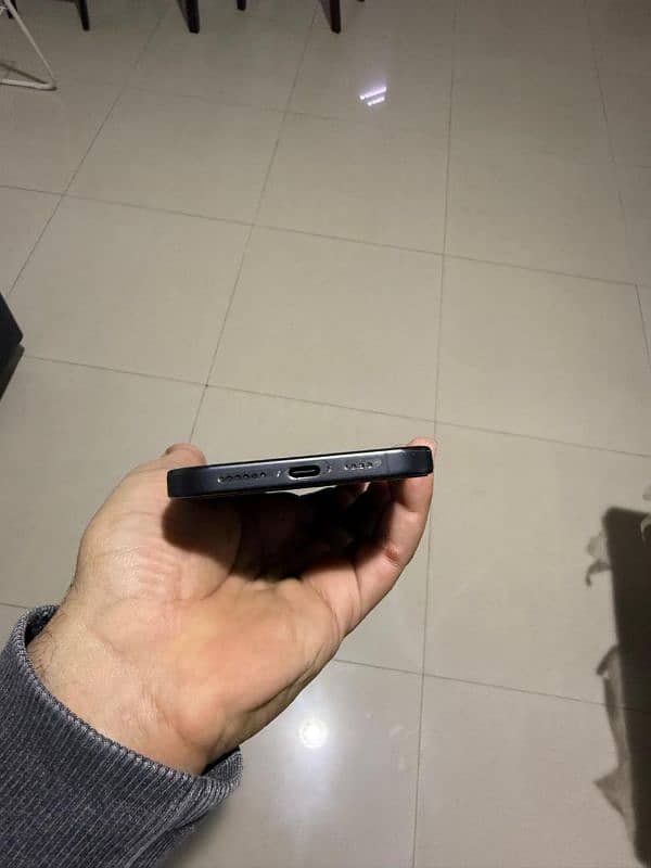 iPhone 15 Pro Max Black Titanium 256 GB Non PTA 3