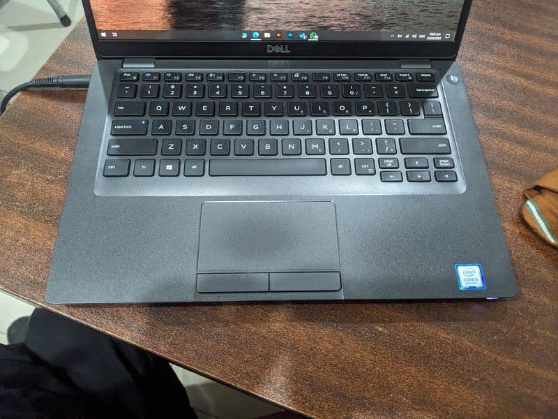 Dell Latitude 5400 2