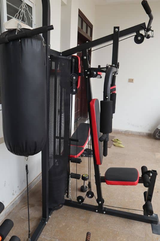 4-in-1 multi-functional gym machine 3