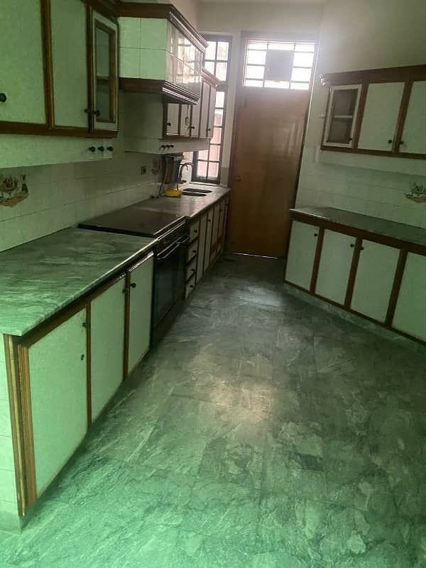 10 Marla Independent House For Rent 10