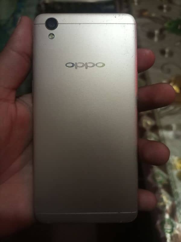 oppo f3 mobile urgent sale 2/16 koi masla nai ha 03263828754 nbr call 1