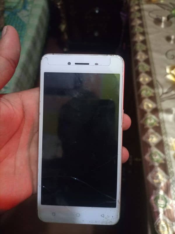 oppo f3 mobile urgent sale 2/16 koi masla nai ha 03263828754 nbr call 5