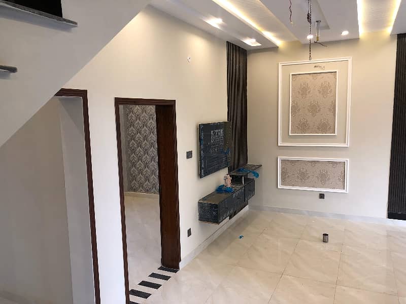 5 Marla Upper Portion Available For Rent In Park View City Lahore 2