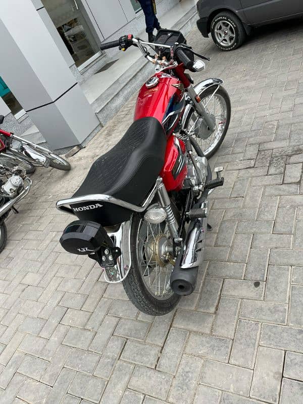 Honda 125 bike 2024 model ok condition urgent sale  honda 125 4