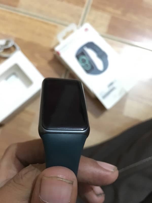 I am selling my band 6 3