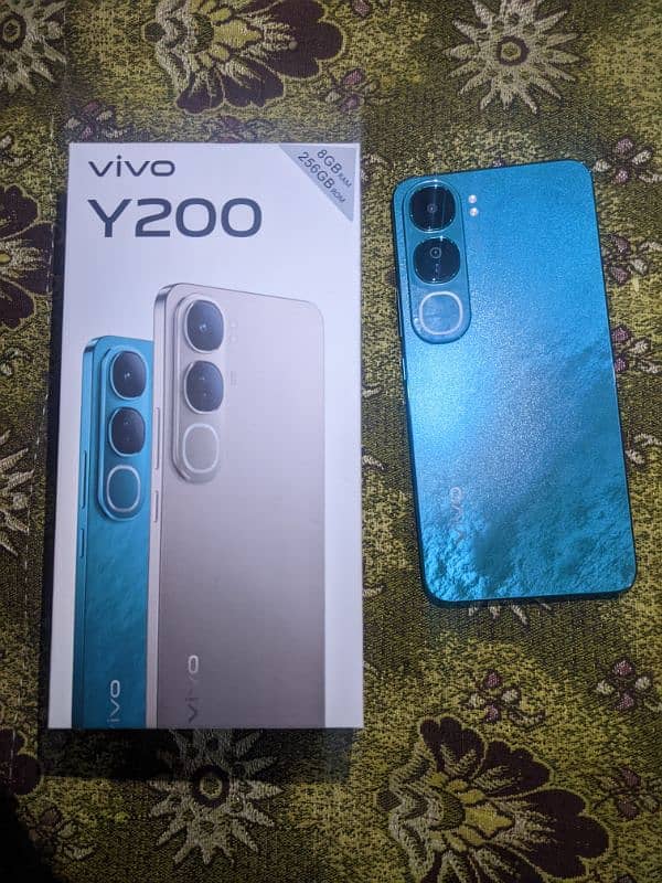 Vivo y200 8/256 8