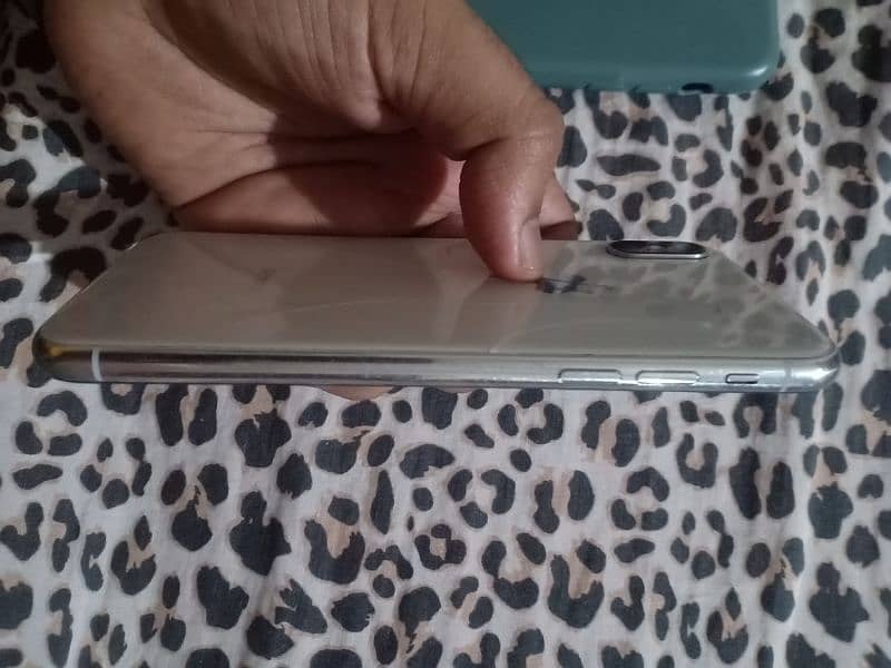 iPhone X 256 PTA Approved 4