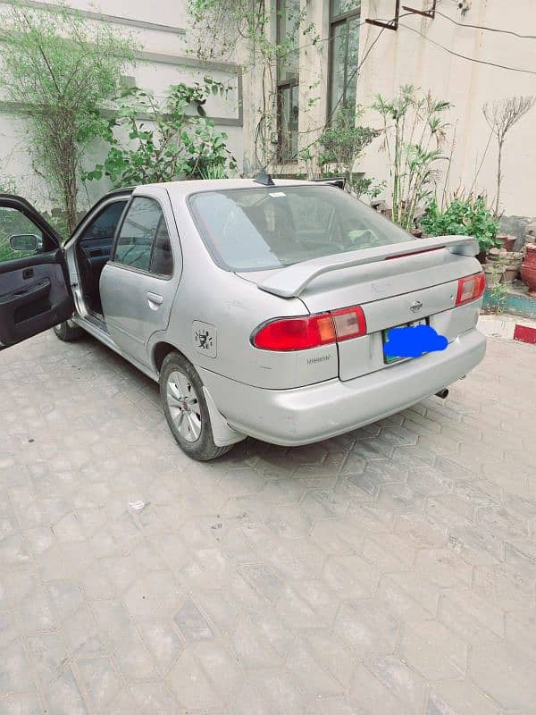 Nissan Sunny 1998 12