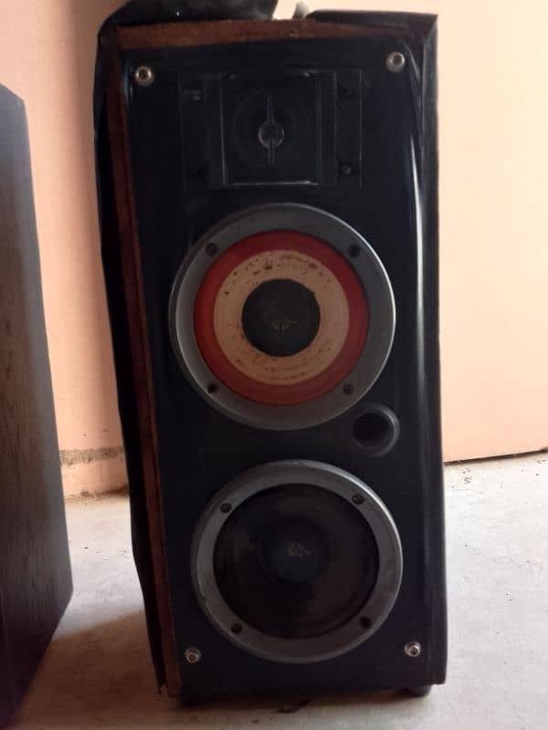 2 box with speaker & tweter 7