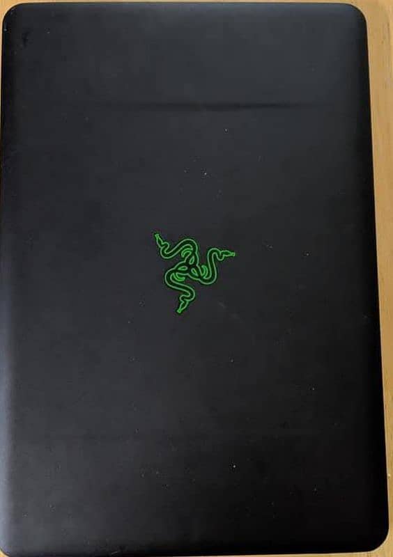 Razer Blade 14 (2016) (gaming machine) i7 6th gen touch  16gb 256gb 3