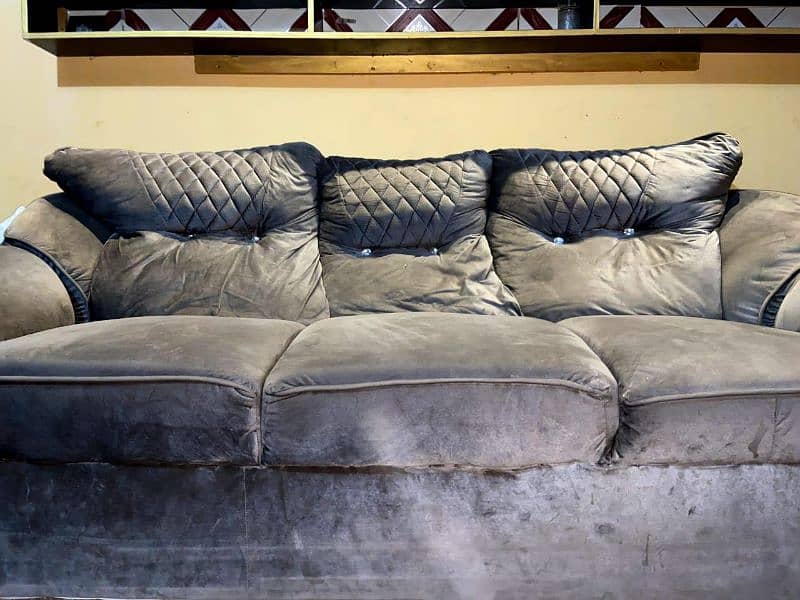 new sofa 2 month used 0