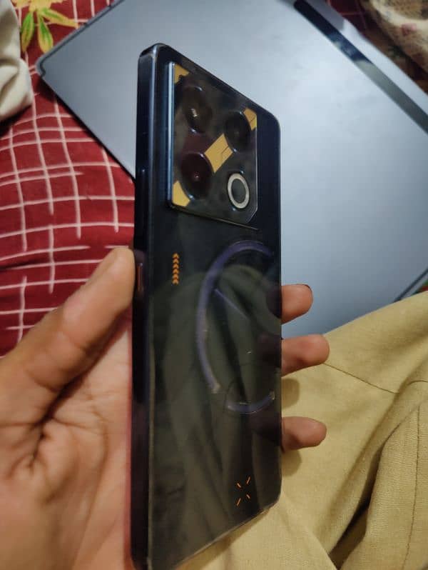 infinix gt20 pro 12 256 complete box minorsa. dot ha Baki all okay hai 4