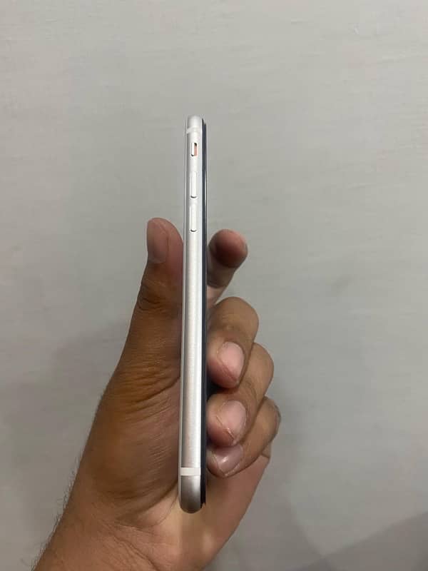 iphone se2020 dual pta  03121758204 0