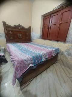 king wooden bed for sale urgent