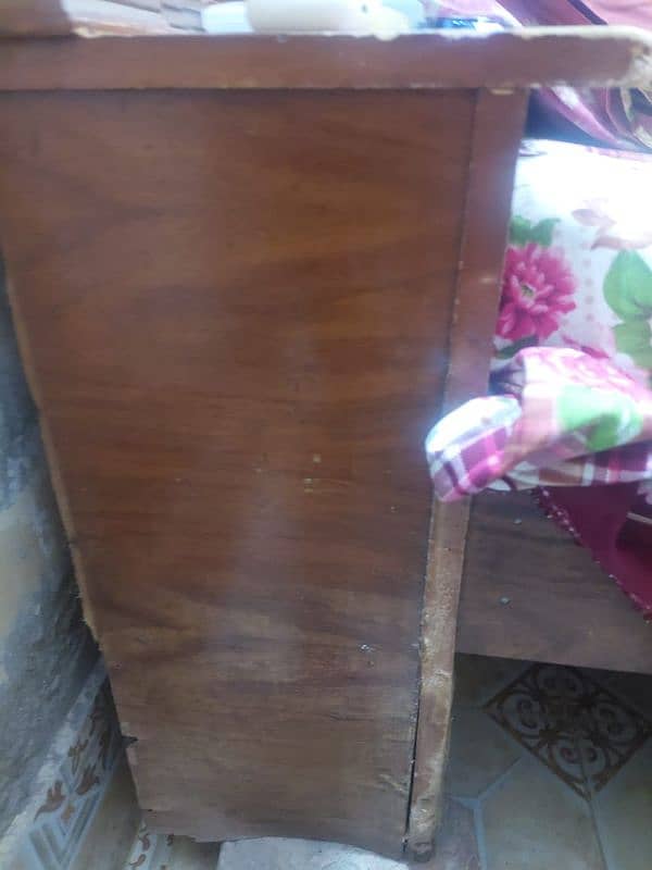 king wooden bed for sale urgent 4