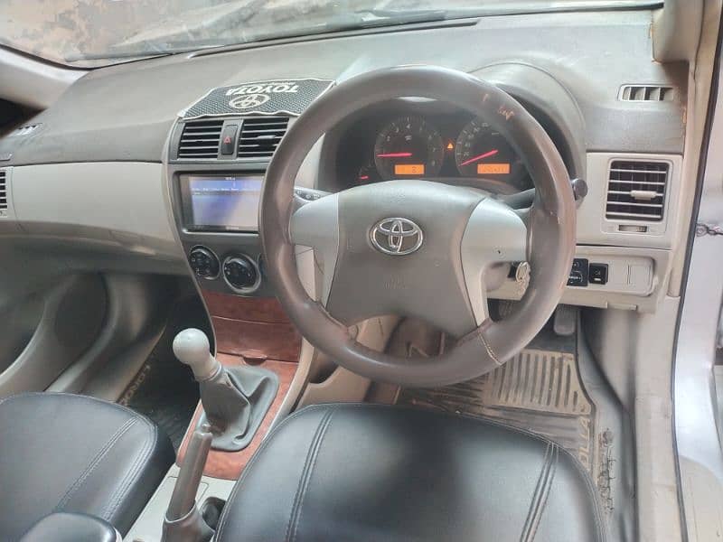 Toyota Corolla Altis 2011 6