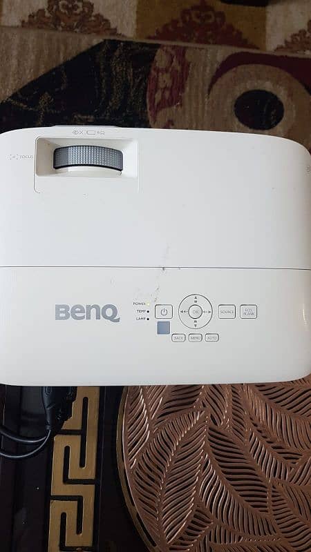 BenQ short throw Dual HDMI Mint Condition 3
