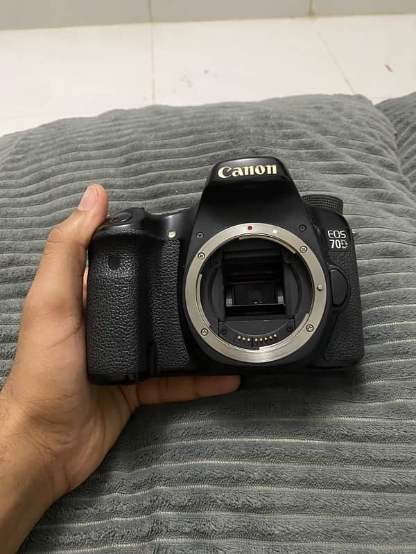 canon D70 camera for sell 2