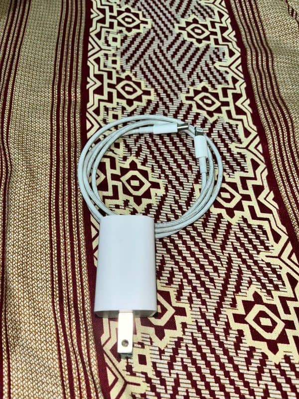 IPHONE 13 ORIGINAL CHARGE 2