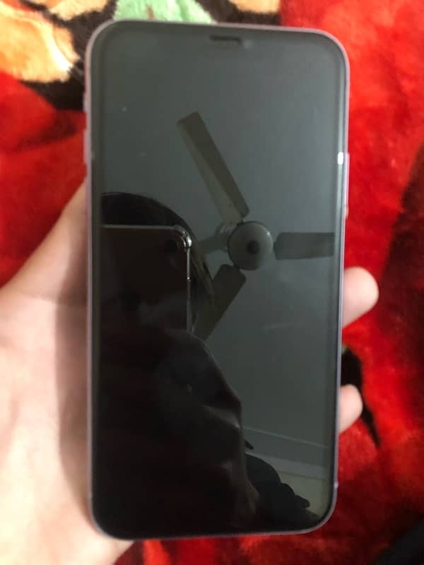 iphone 11 64 gb non pta and one plus 6/128 7