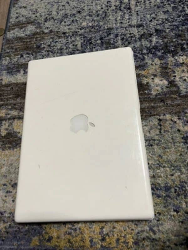 Apple Macbook 0