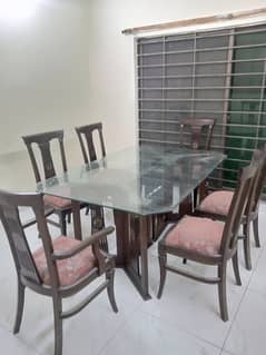 un used dining table