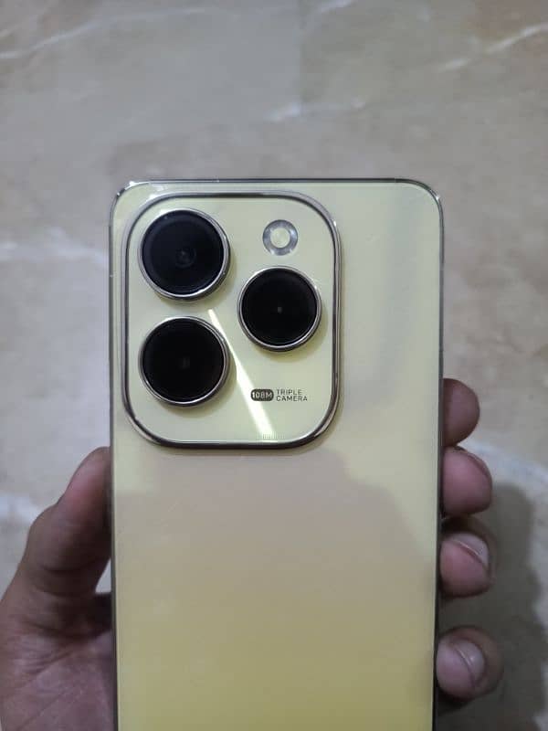 infinix hot 40 pro 7