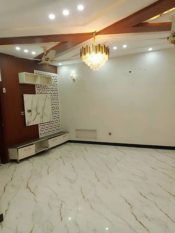 10 Marla Beautiful Upper Portion for Rent 3