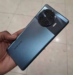 Tecno spark 20 pro plus 10by10 8/256gb 2 mon warrenty all accessories