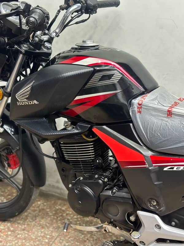 honda cb150f 2017 model ( low millage ) 5