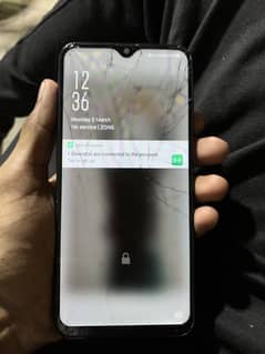 Hello am selling my Oppo f9 pro