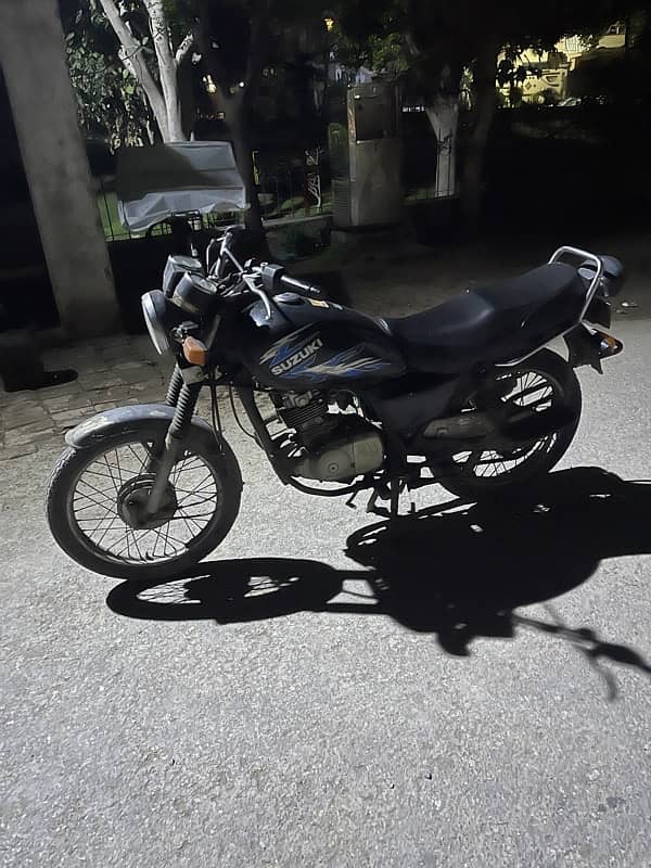 Suzuki gs125 4