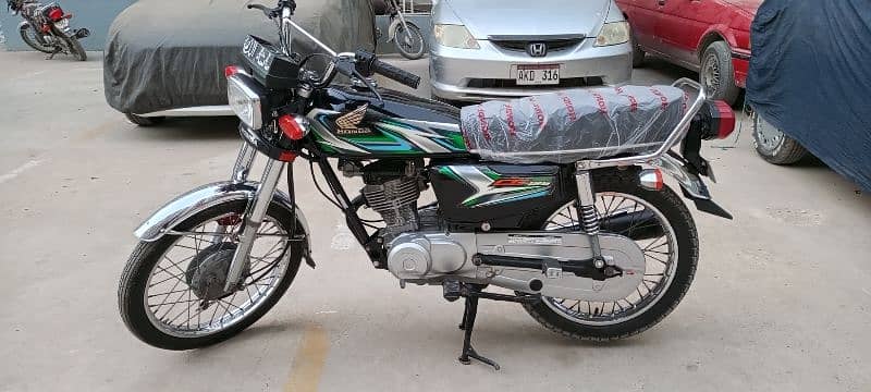 Honda 125 Larkana Number 2023 Model 0