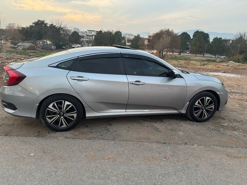 Honda Civic Oriel 2018 3