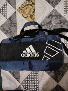 Adidas Essential Crossbody Bag • Premium Condition