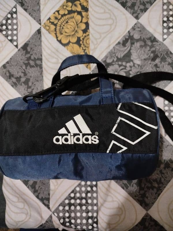 Adidas Essential Crossbody Bag • Premium Condition 0